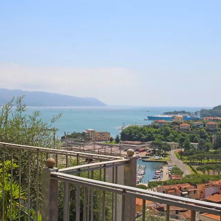 Locazione Turistica Cadama Apartmán La Spezia